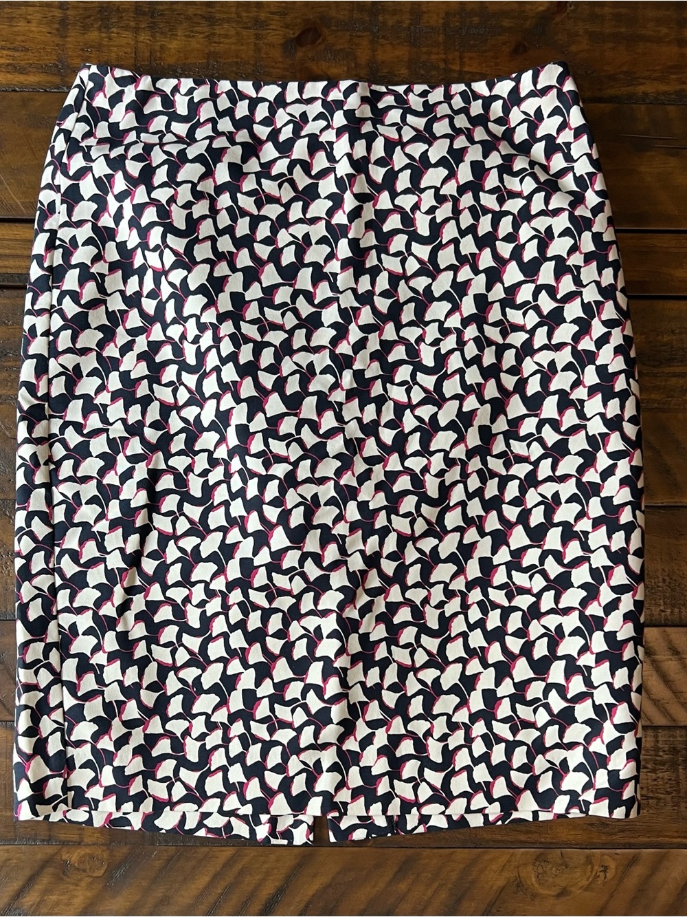 Ann Taylor Black, White & Pink Geometric Pencil Skirt